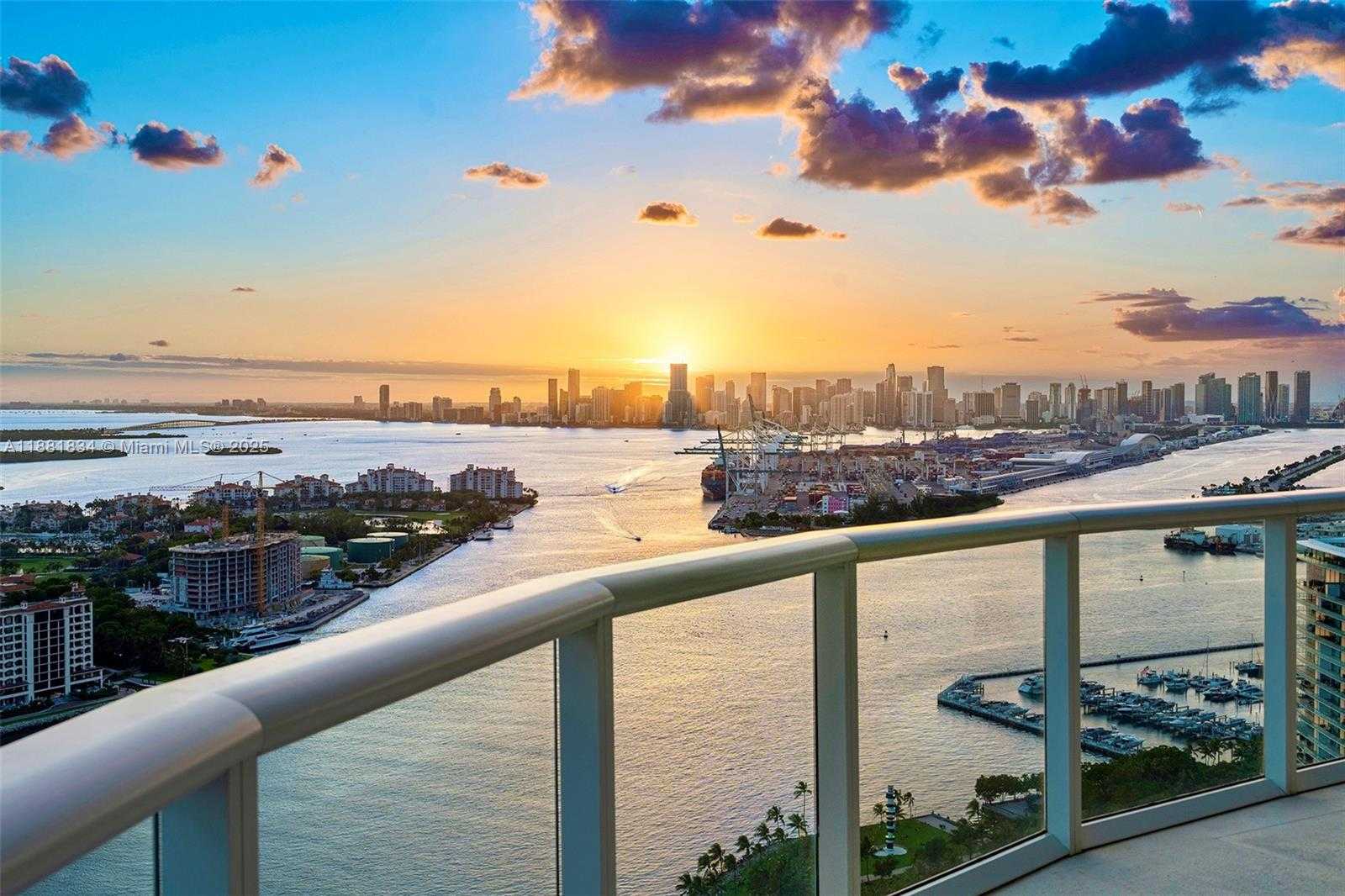 Small Image of 100 SOUTH POINTE DR #3803, Miami Beach Number 8