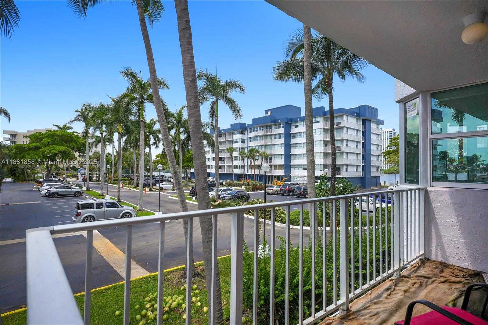 Small Image of 16558 NORTH EAST 26TH AVE #2A, North Miami Beach Number 11