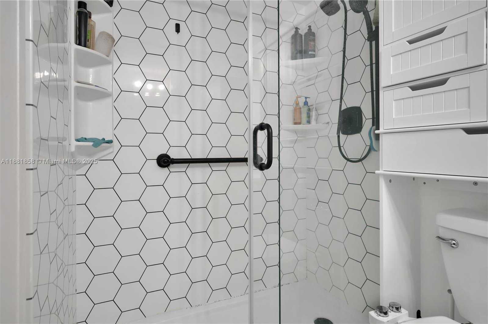 Small Image of 16558 NORTH EAST 26TH AVE #2A, North Miami Beach Number 18