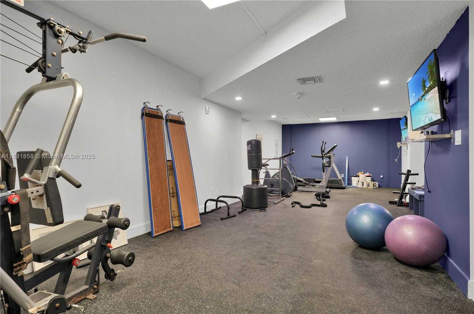 Small Image of 16558 NORTH EAST 26TH AVE #2A, North Miami Beach Number 29