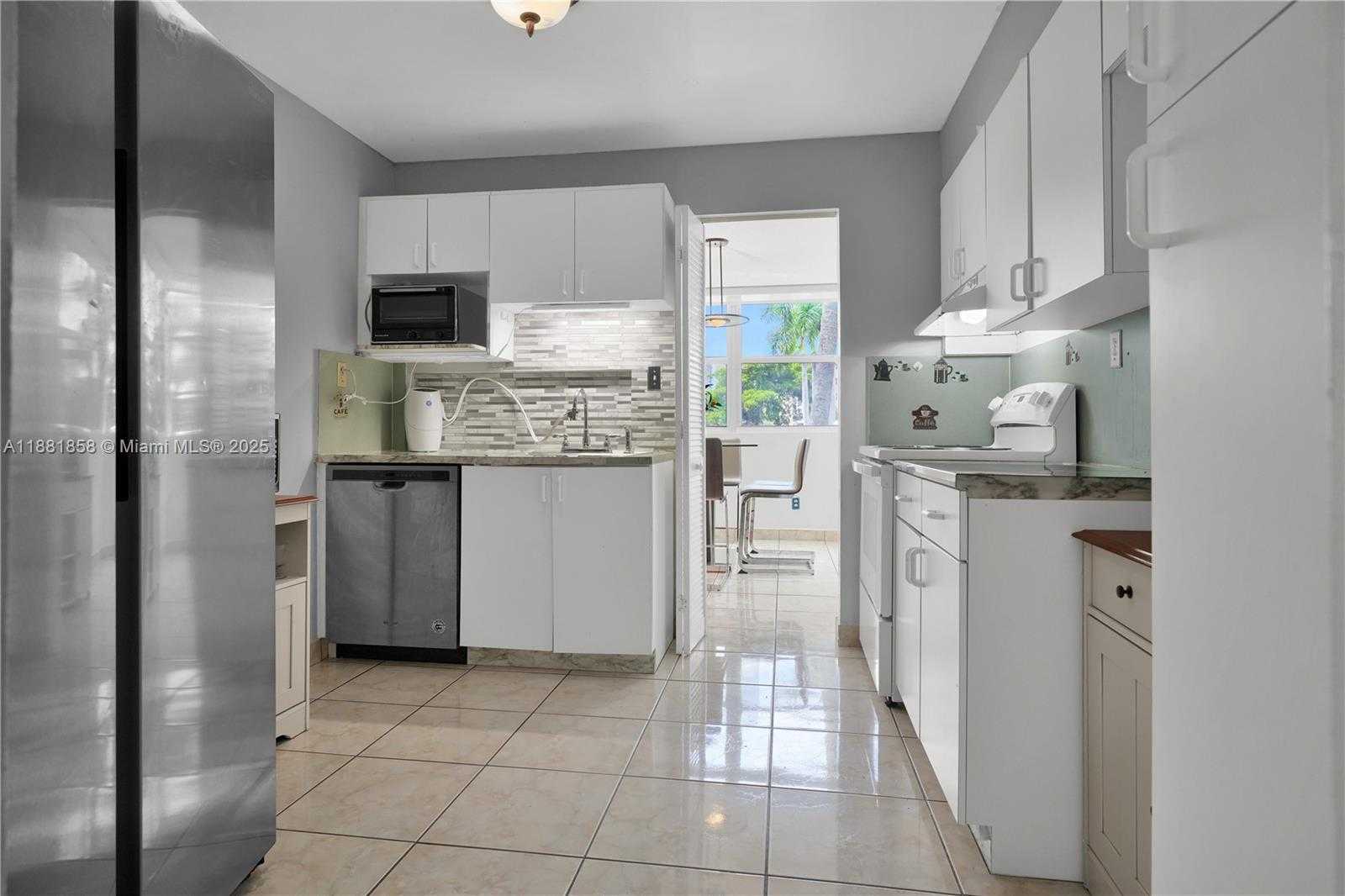 Small Image of 16558 NORTH EAST 26TH AVE #2A, North Miami Beach Number 7