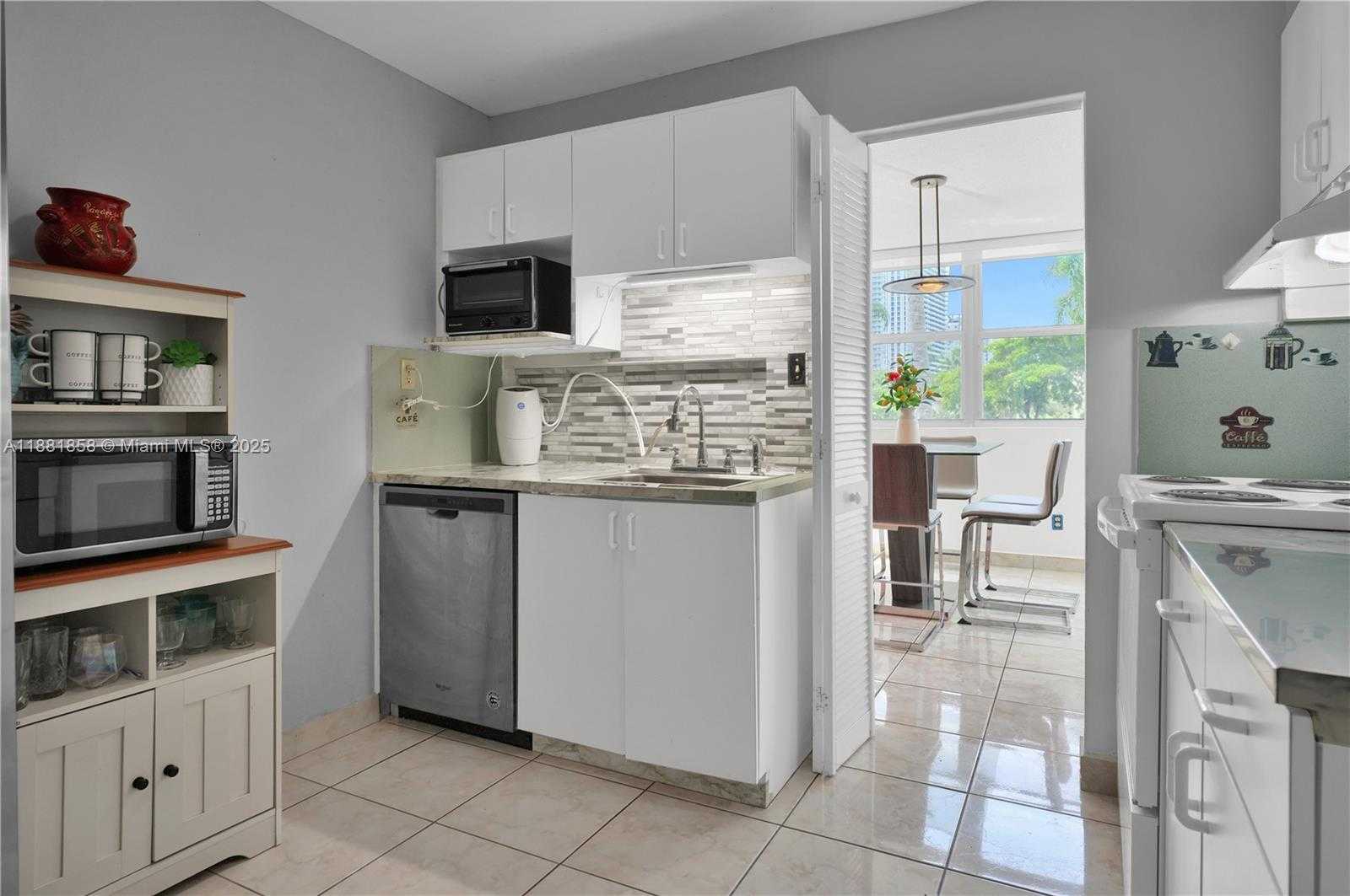 Small Image of 16558 NORTH EAST 26TH AVE #2A, North Miami Beach Number 8