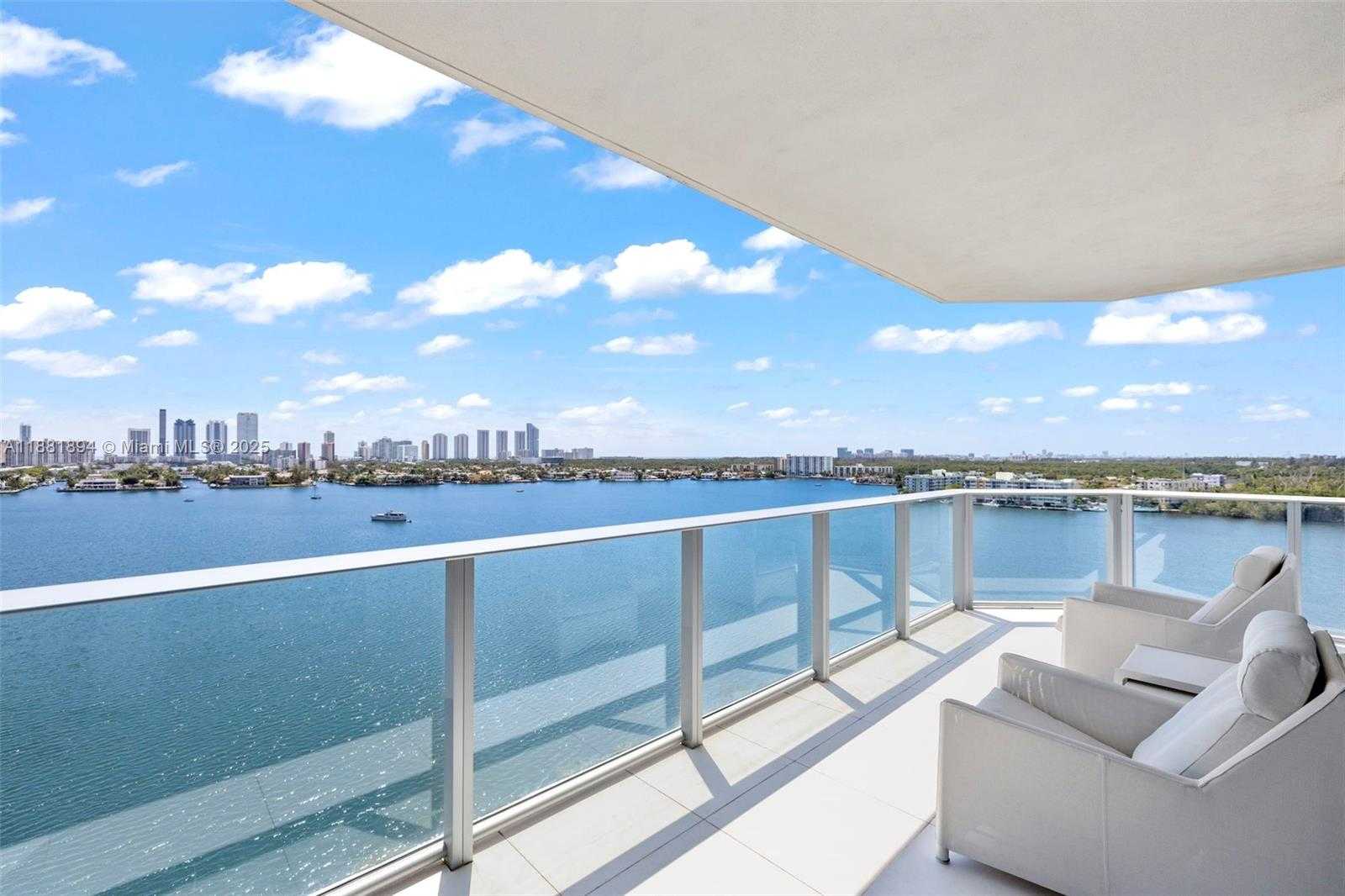Small Image of 17111 BISCAYNE BLVD #1110, North Miami Beach Number 14