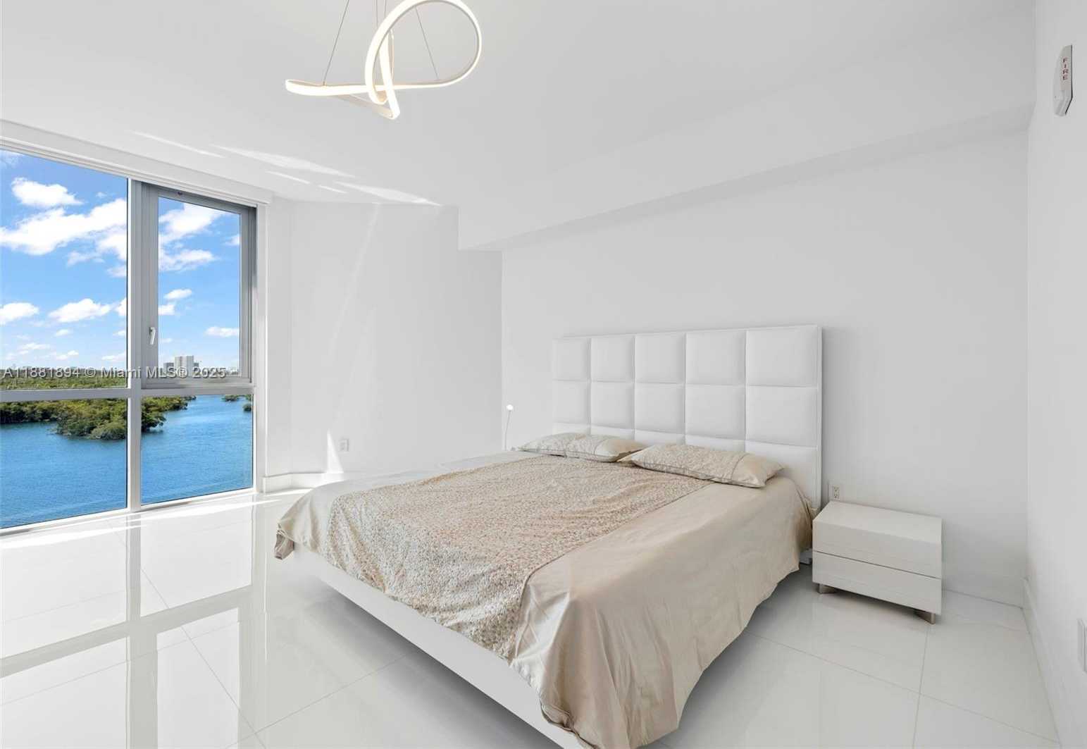 Small Image of 17111 BISCAYNE BLVD #1110, North Miami Beach Number 15