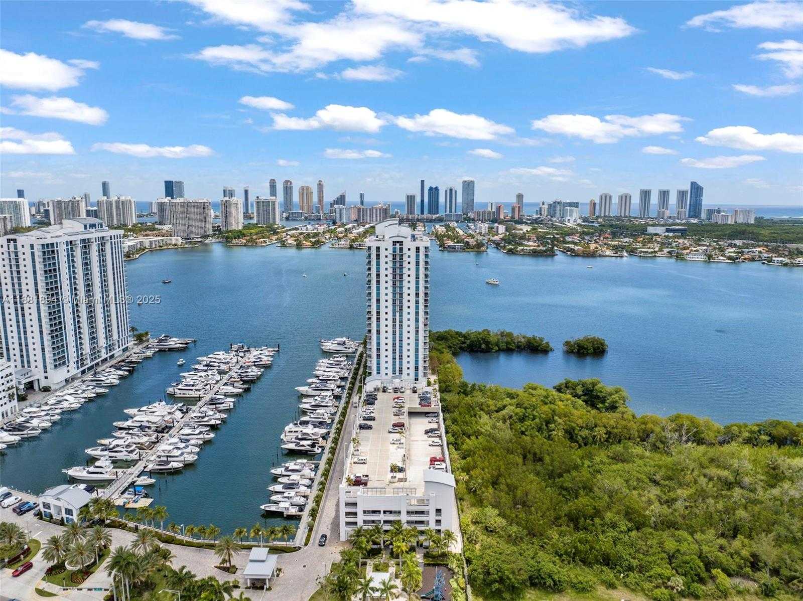 Small Image of 17111 BISCAYNE BLVD #1110, North Miami Beach Number 36