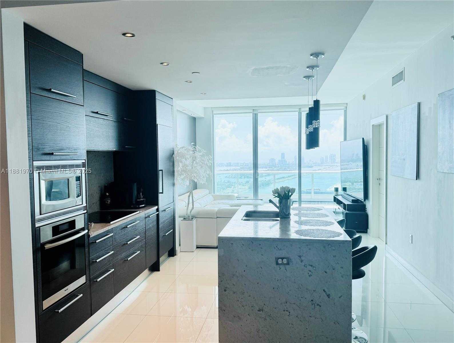 Small Image of 900 BISCAYNE BLVD #4504, Miami Number 6