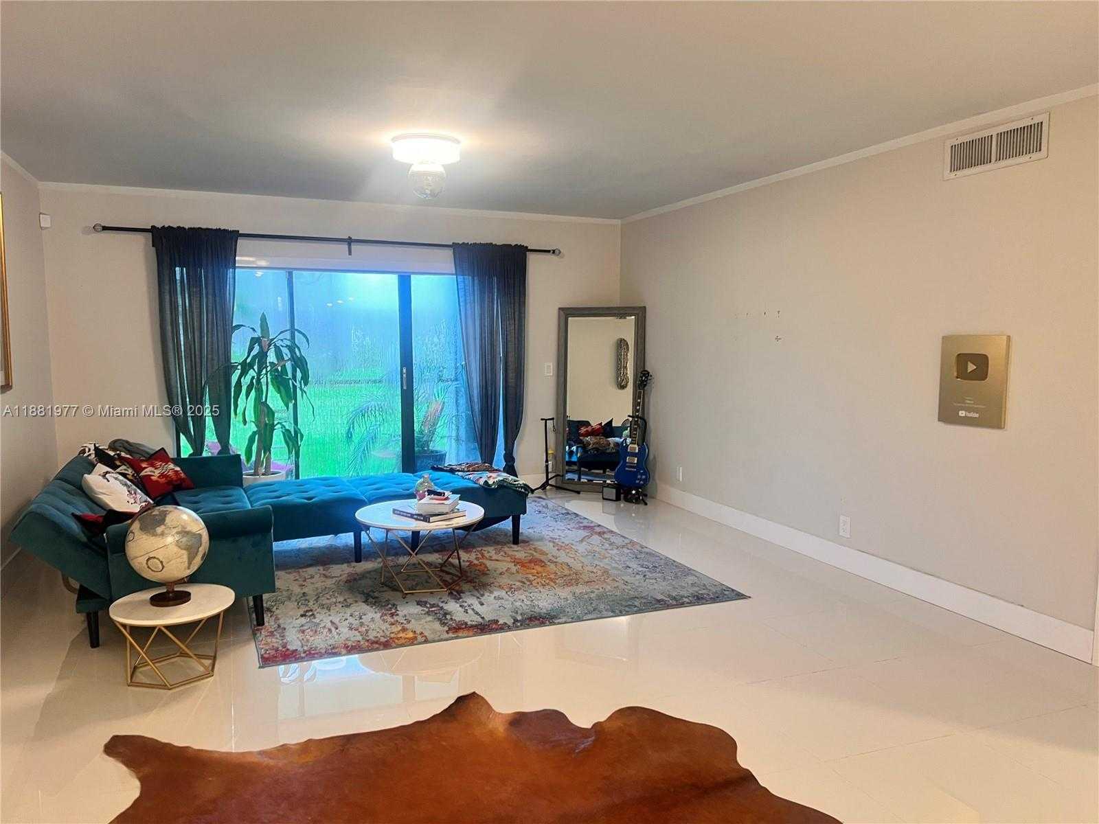 Small Image of 16531 BLATT BLVD #103, Weston Number 11