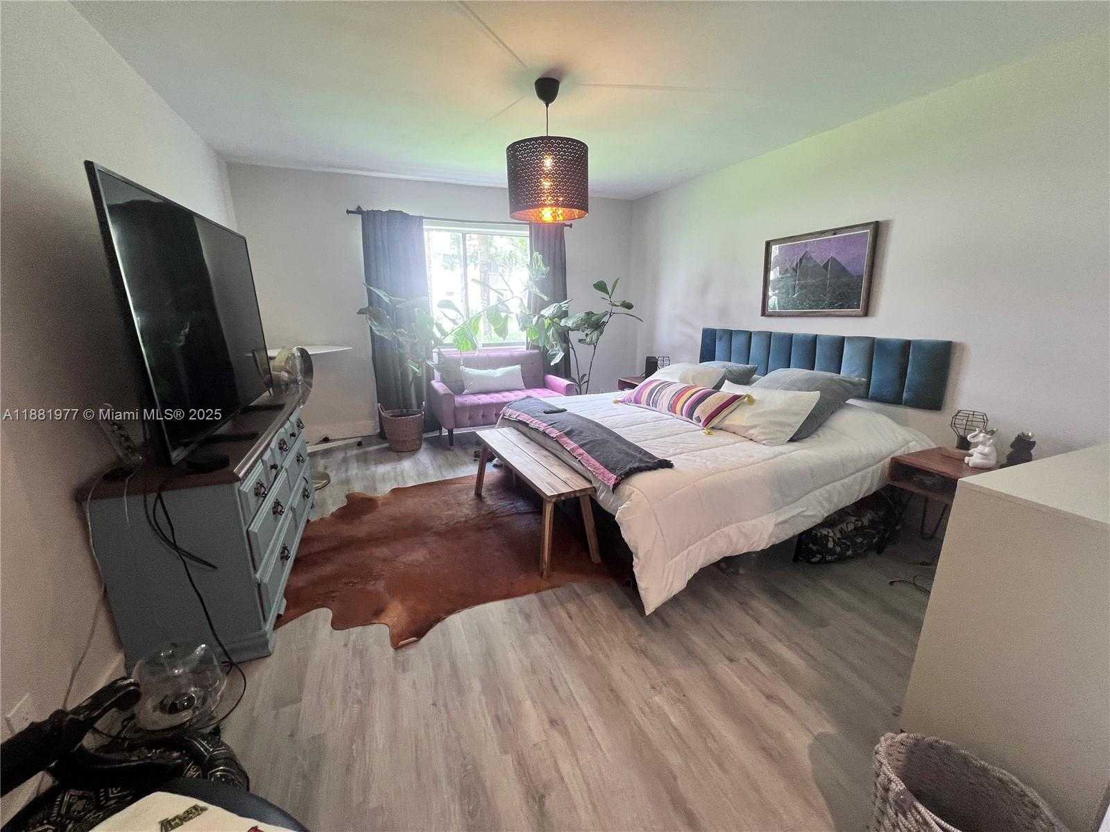 Small Image of 16531 BLATT BLVD #103, Weston Number 14