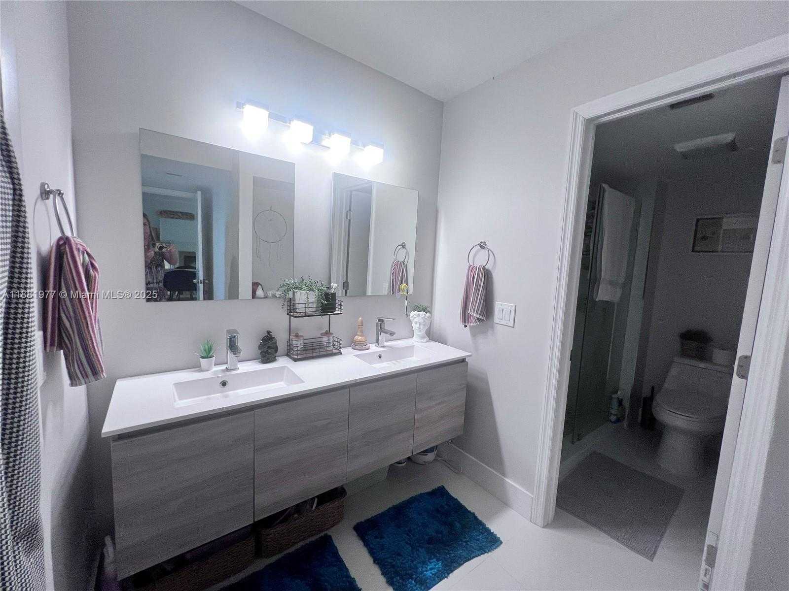 Small Image of 16531 BLATT BLVD #103, Weston Number 15
