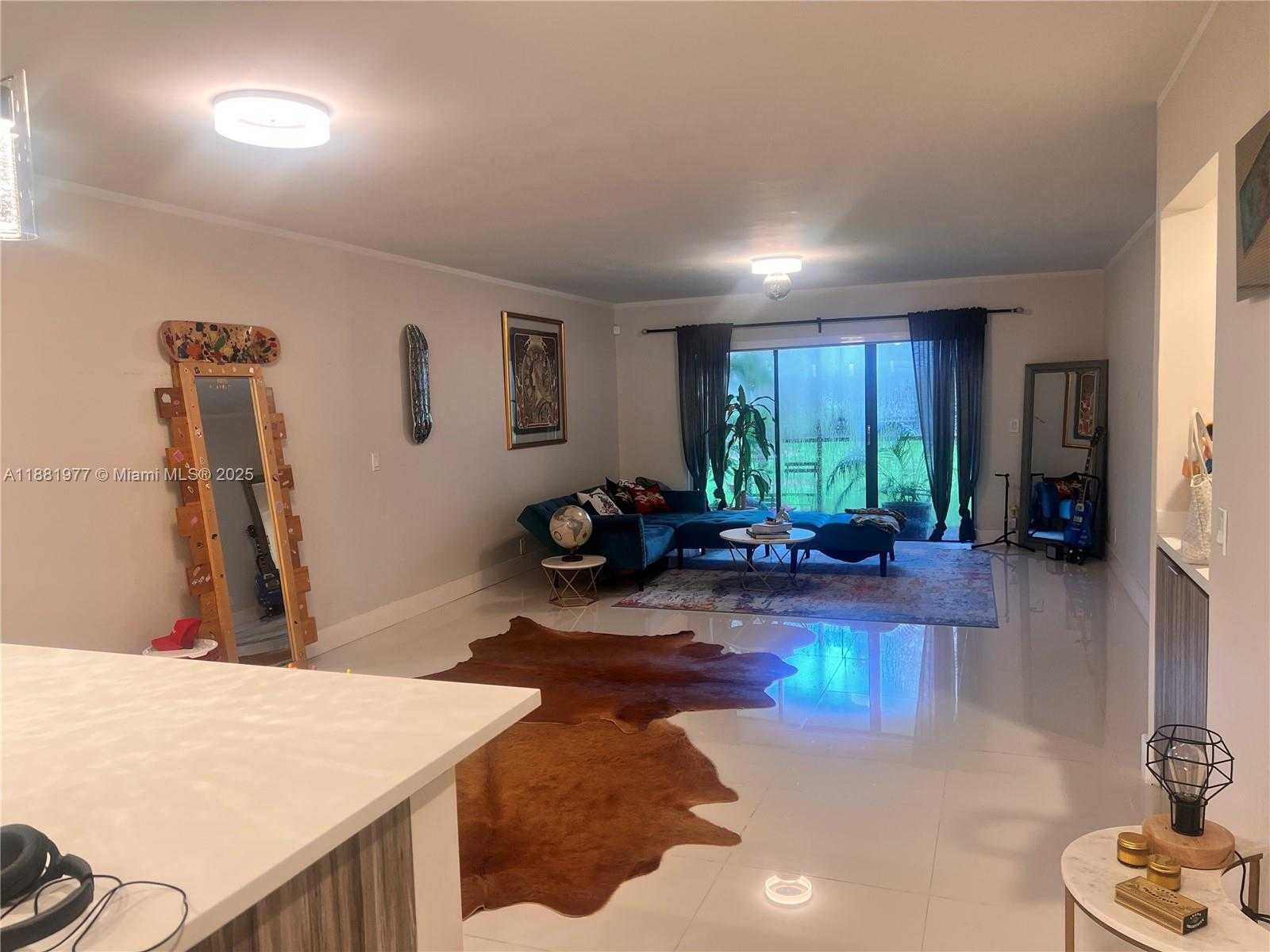 Small Image of 16531 BLATT BLVD #103, Weston Number 9