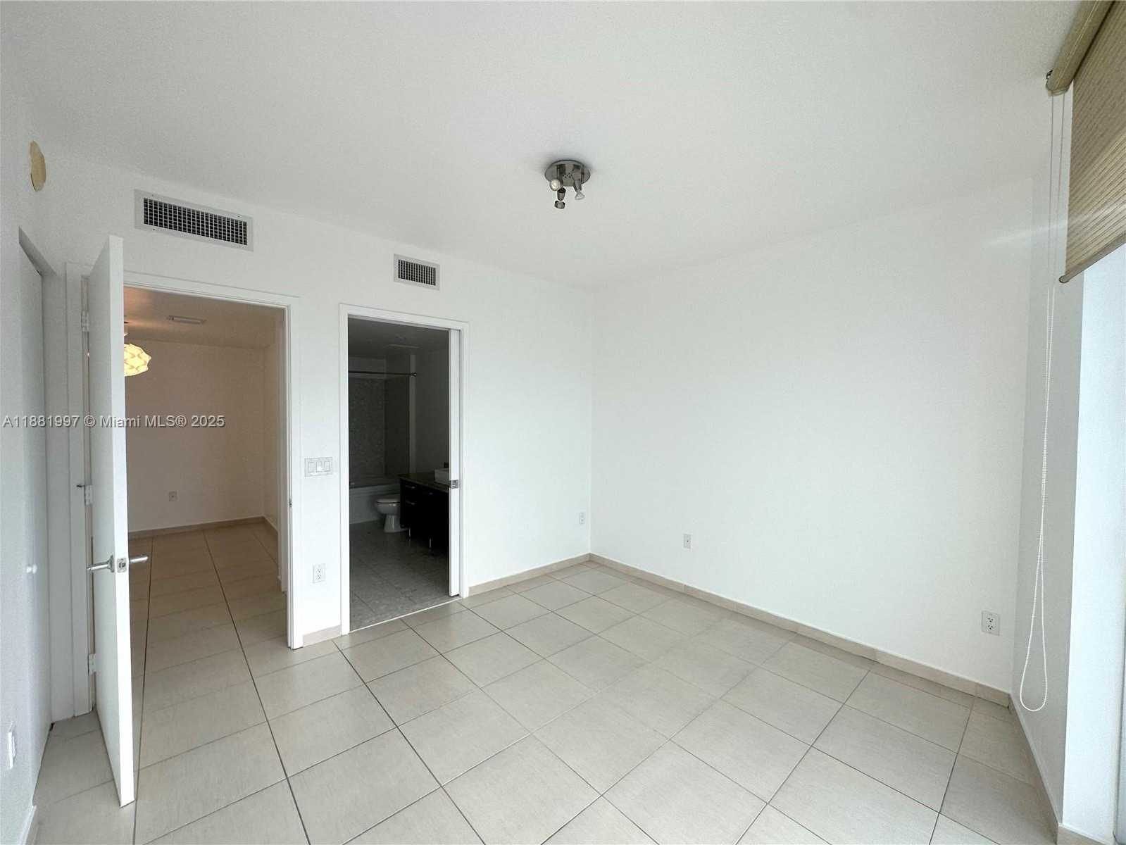 Small Image of 185 SOUTH WEST 7TH ST #3704, Miami Number 27