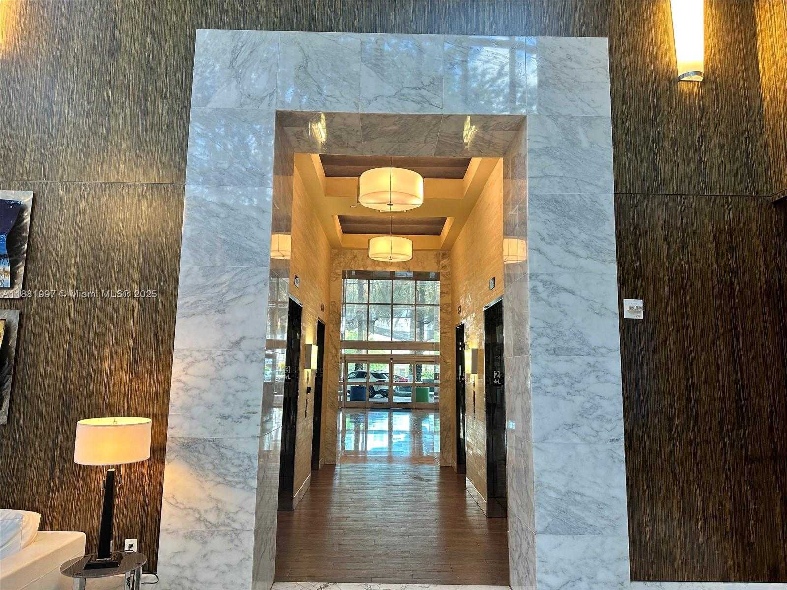 Small Image of 185 SOUTH WEST 7TH ST #3704, Miami Number 8
