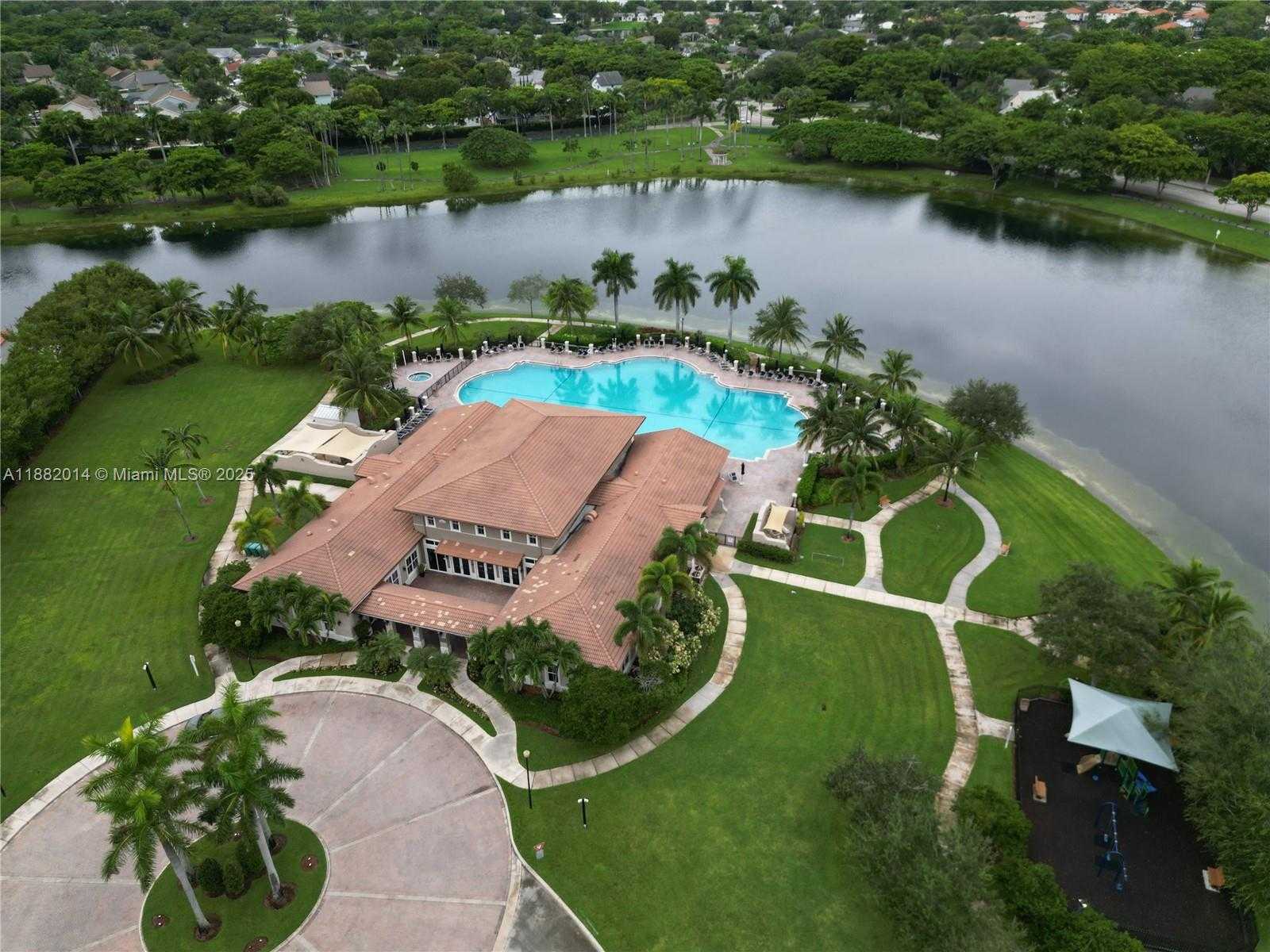 Small Image of 22072 SOUTH WEST 93RD PL, Cutler Bay Number 23