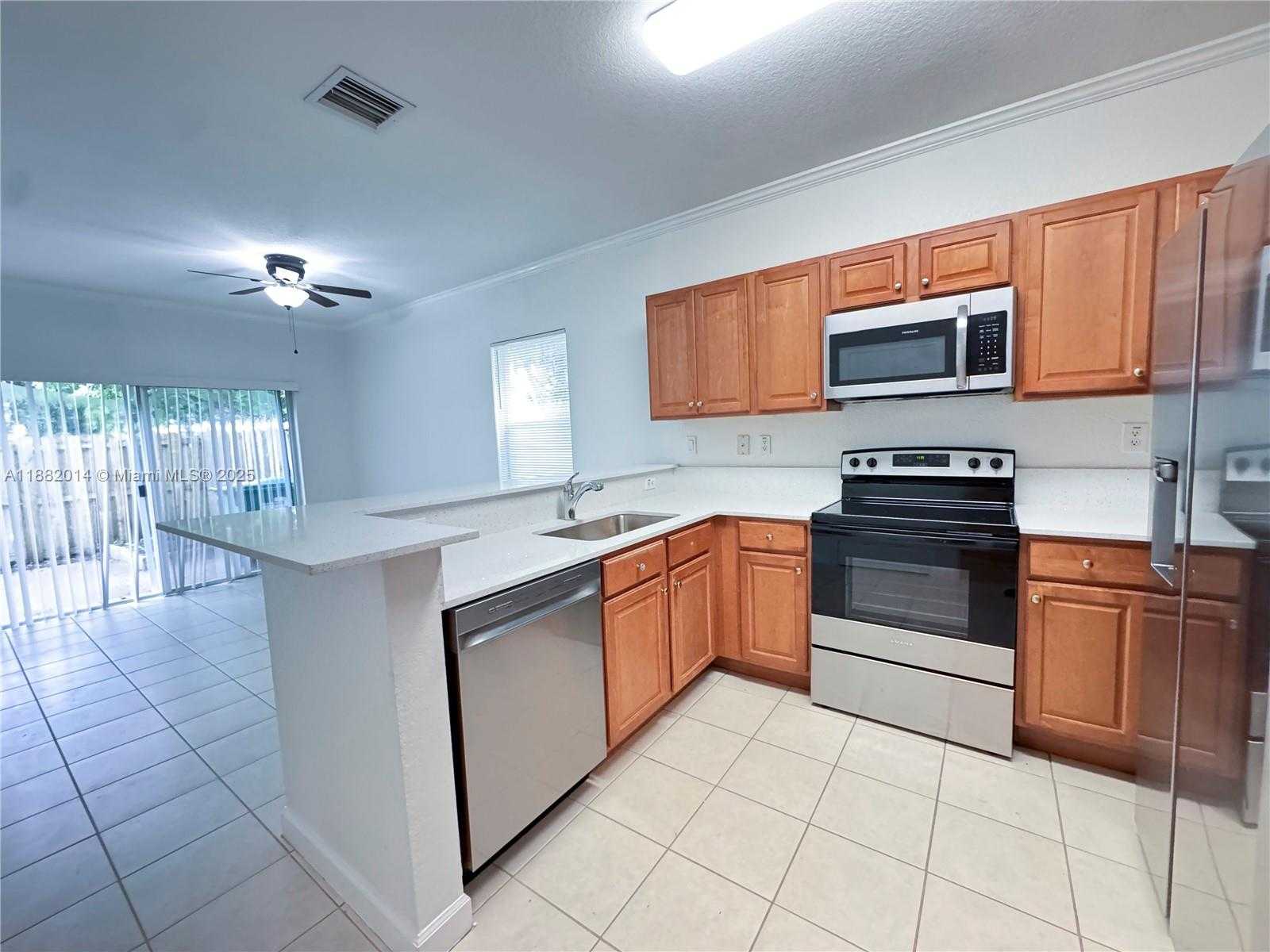 Small Image of 22072 SOUTH WEST 93RD PL, Cutler Bay Number 3