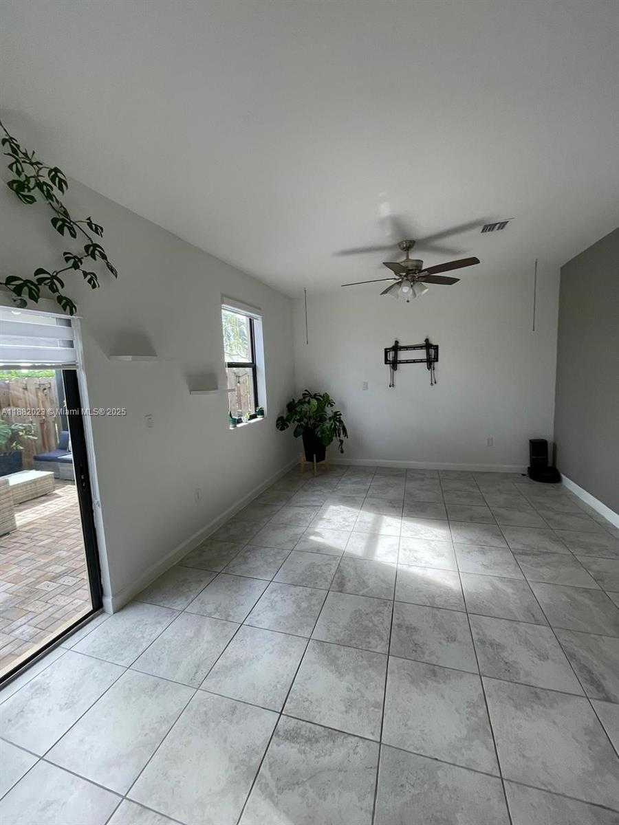 Small Image of 11374 SOUTH WEST 254TH TER, Homestead Number 17