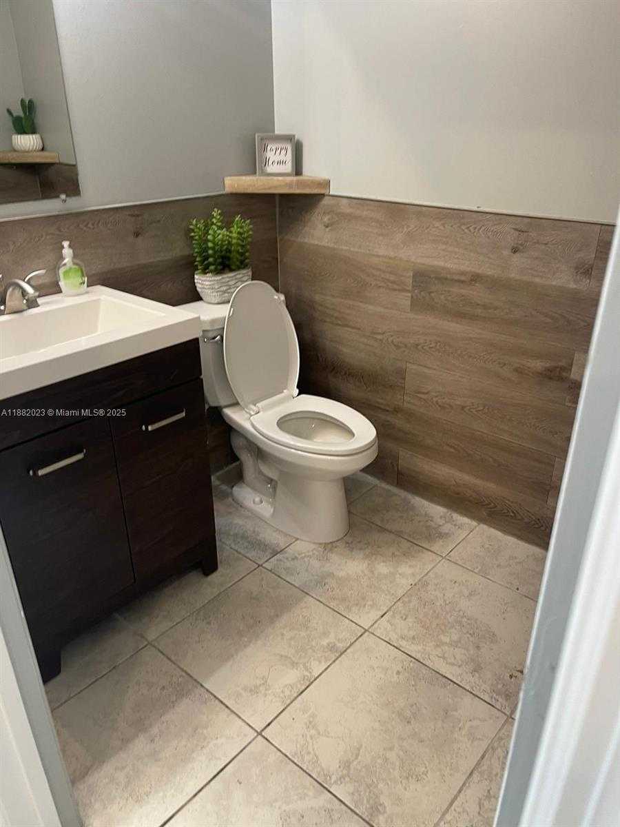 Small Image of 11374 SOUTH WEST 254TH TER, Homestead Number 21
