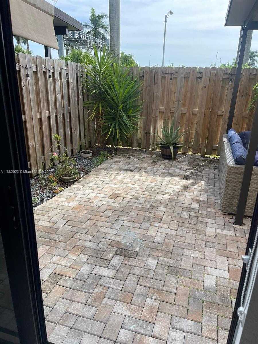 Small Image of 11374 SOUTH WEST 254TH TER, Homestead Number 25