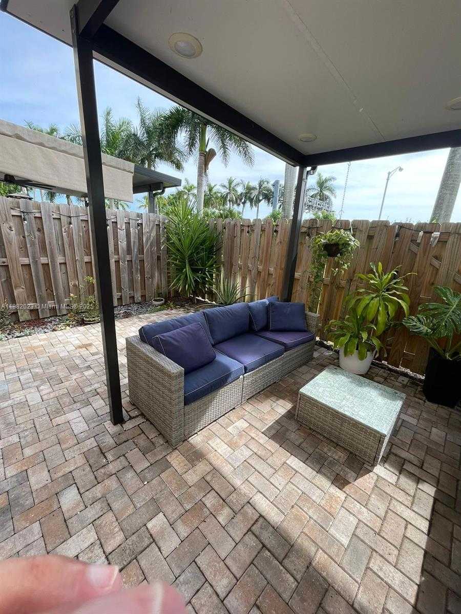 Small Image of 11374 SOUTH WEST 254TH TER, Homestead Number 30