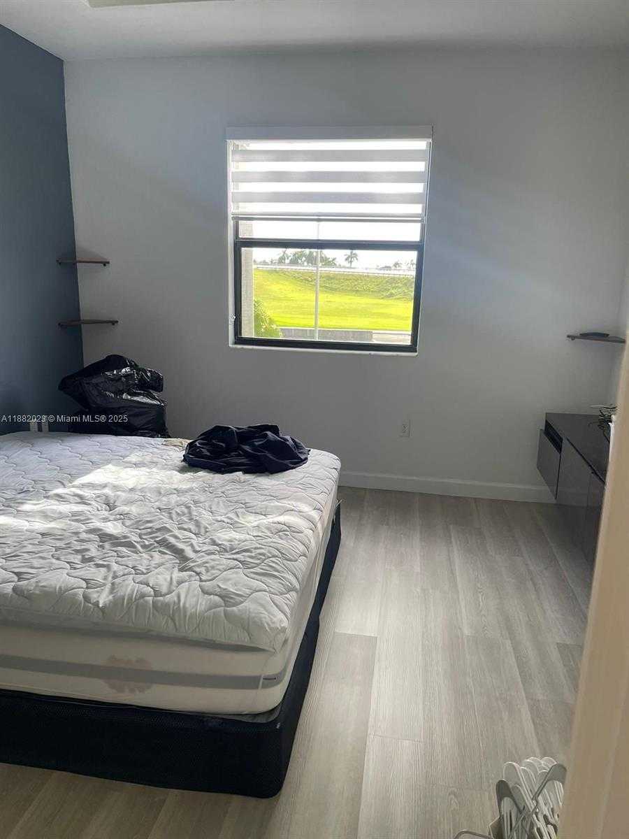Small Image of 11374 SOUTH WEST 254TH TER, Homestead Number 31