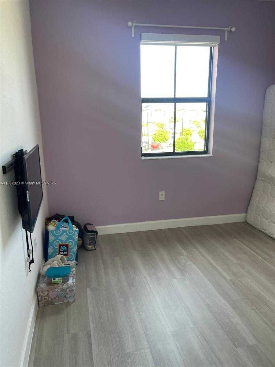 Small Image of 11374 SOUTH WEST 254TH TER, Homestead Number 41