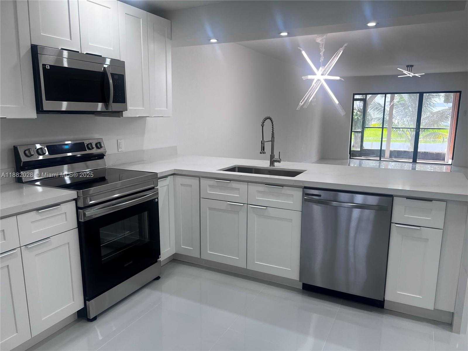 Small Image of 16168 LAUREL DR #101, Weston Number 10