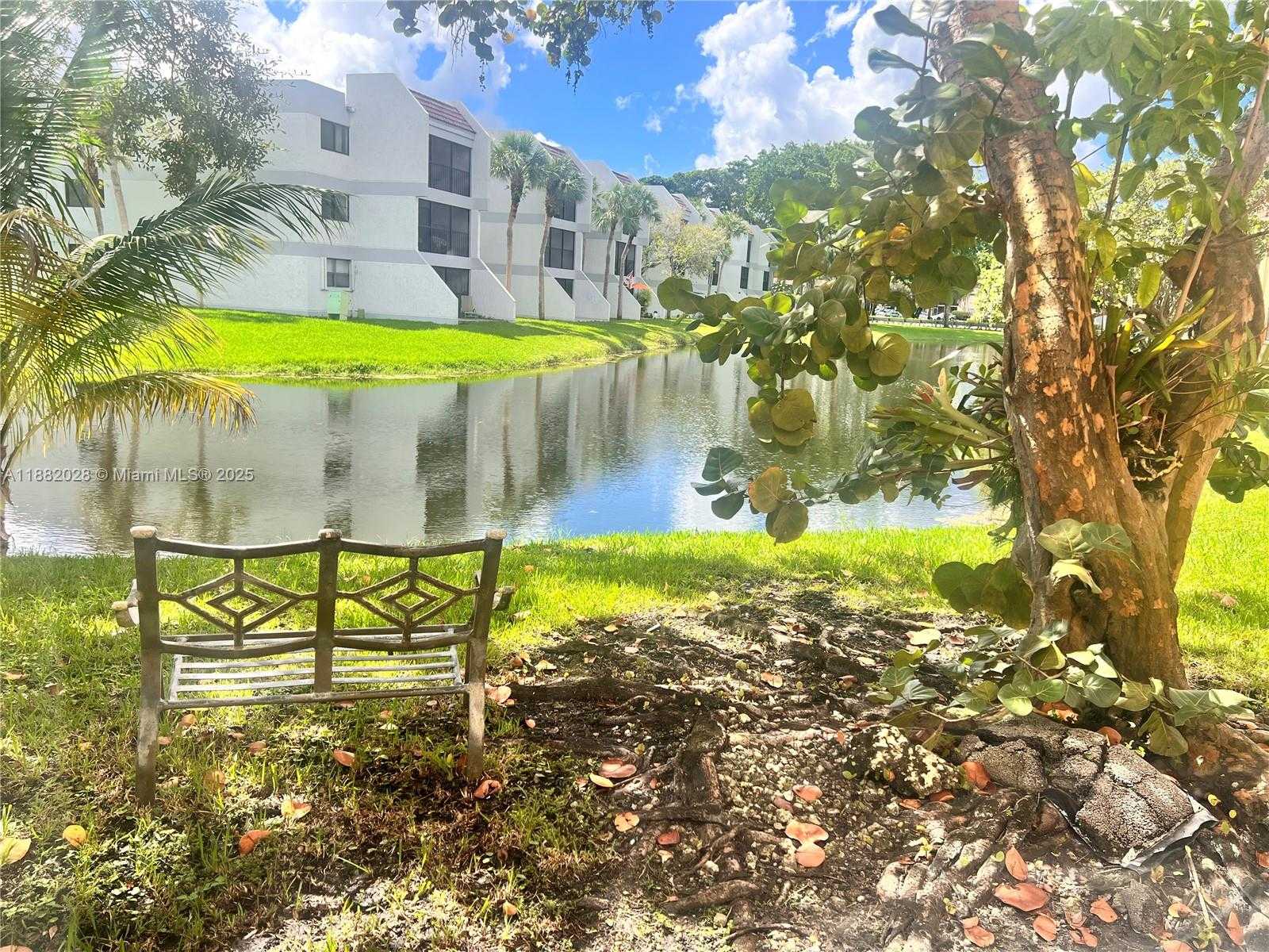 Small Image of 16168 LAUREL DR #101, Weston Number 3