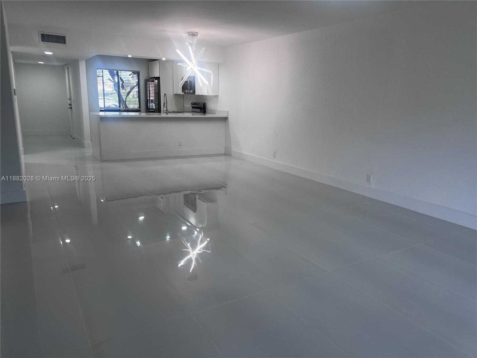 Small Image of 16168 LAUREL DR #101, Weston Number 7