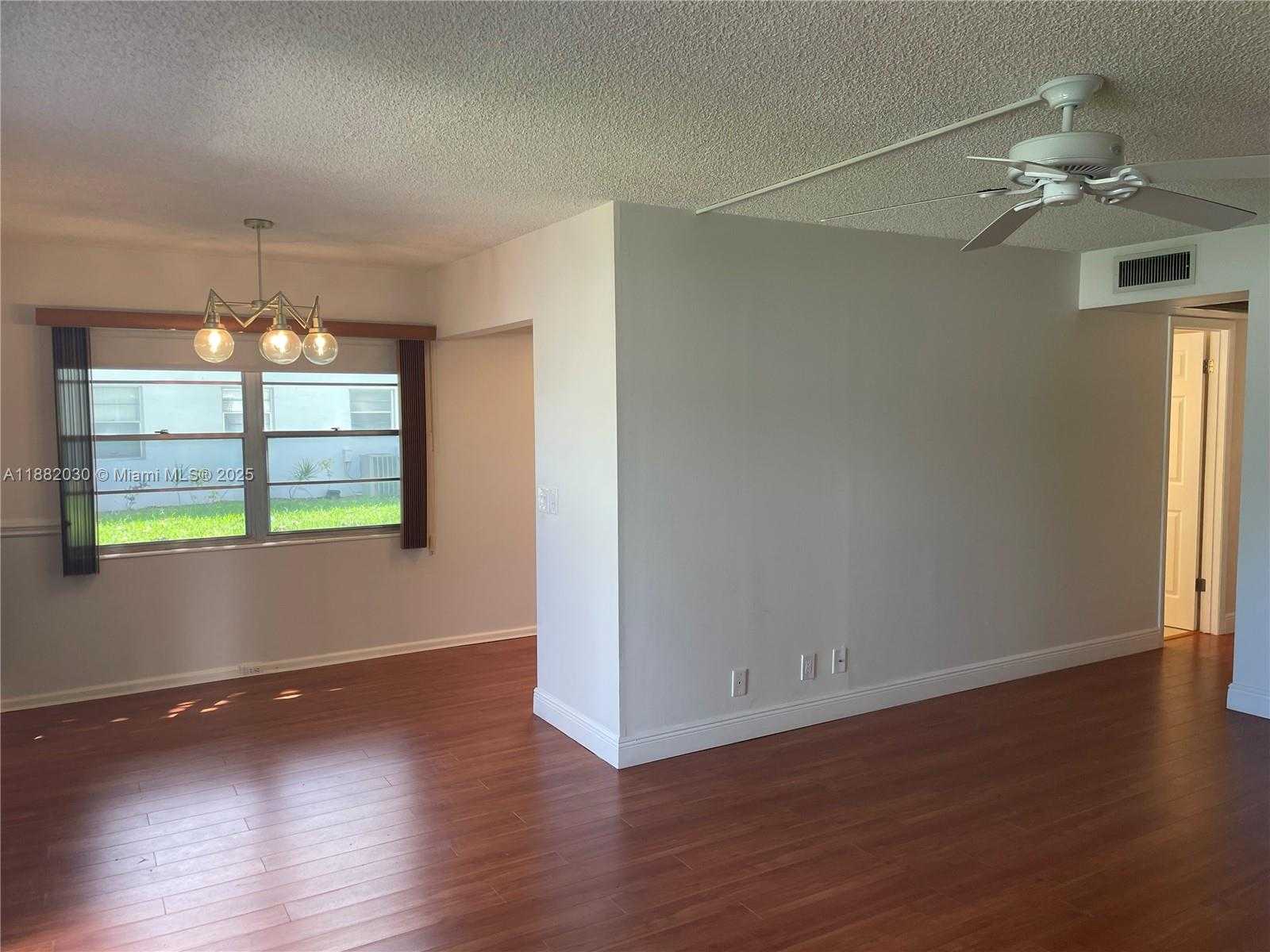 Small Image of 36 ISLEWOOD B #36, Deerfield Beach Number 2