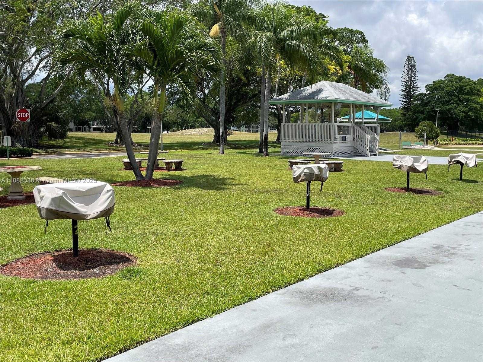 Small Image of 36 ISLEWOOD B #36, Deerfield Beach Number 32