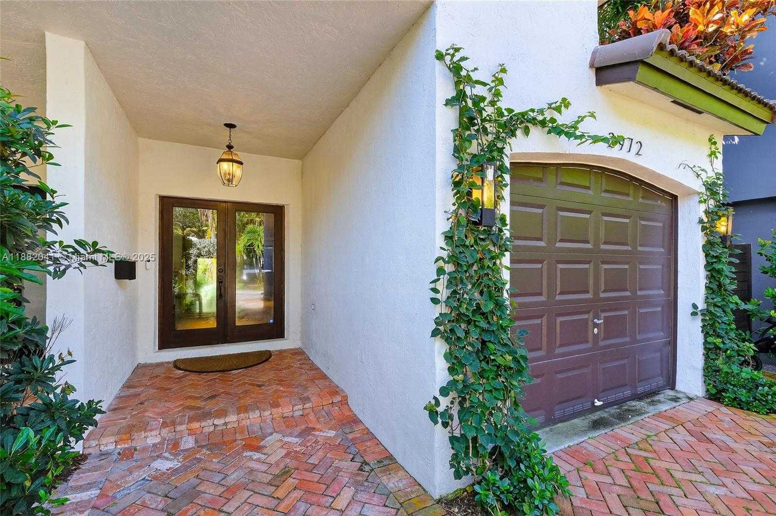 Small Image of 2972 SHIPPING AVE #2972, Miami Number 2