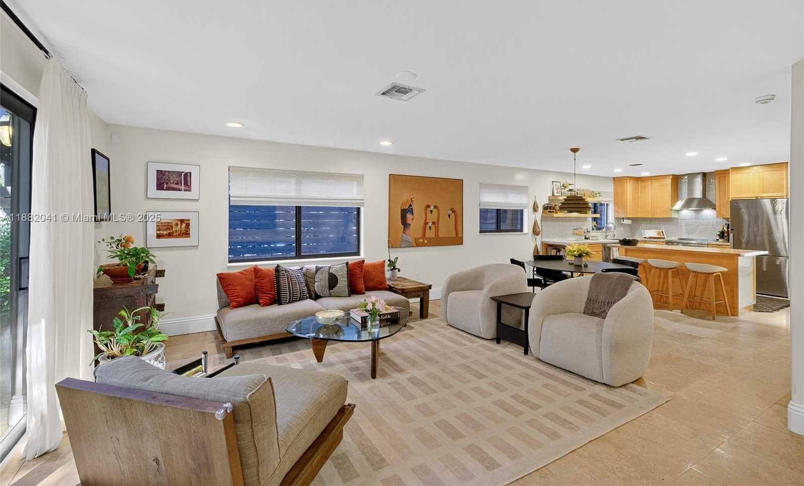 Small Image of 2972 SHIPPING AVE #2972, Miami Number 5