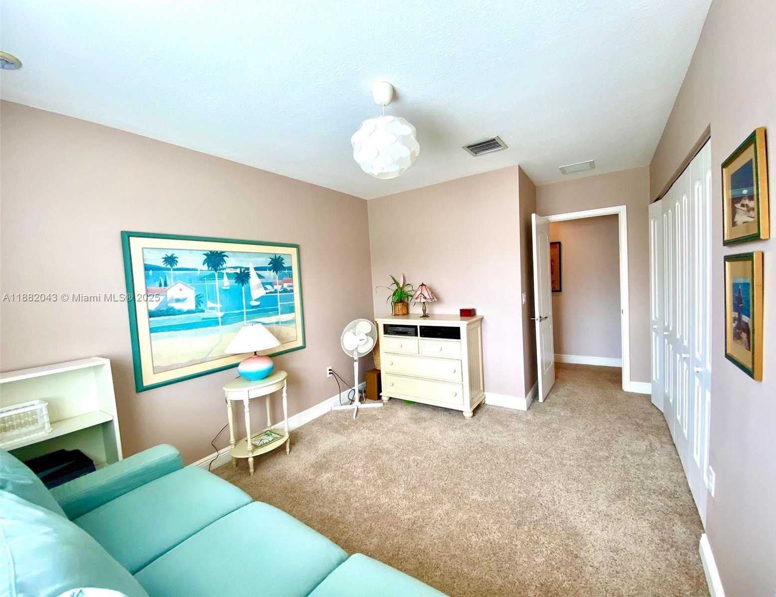 Small Image of 7702 PADDOCK PL #7702, Davie Number 10