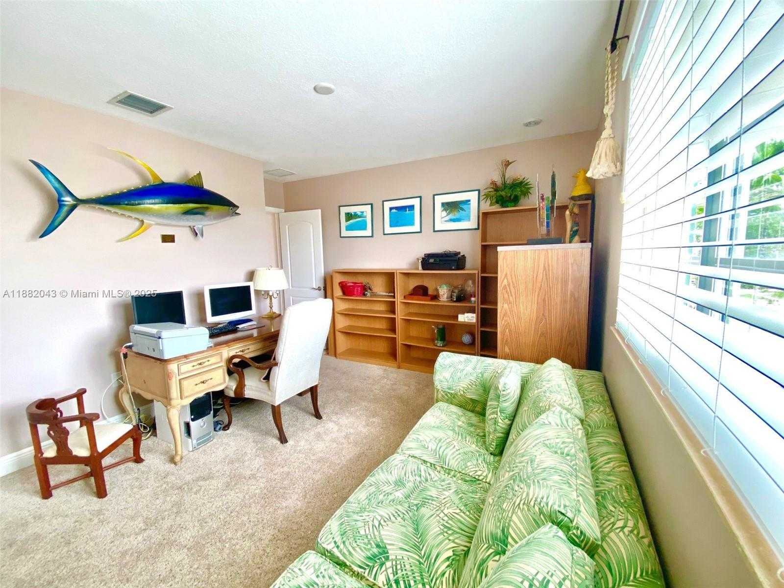 Small Image of 7702 PADDOCK PL #7702, Davie Number 14