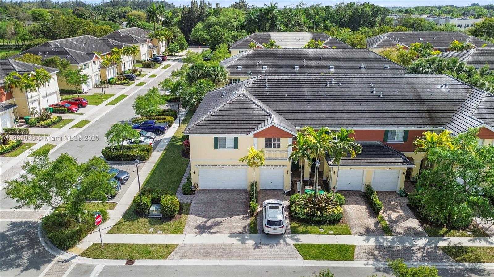 Small Image of 7702 PADDOCK PL #7702, Davie Number 44