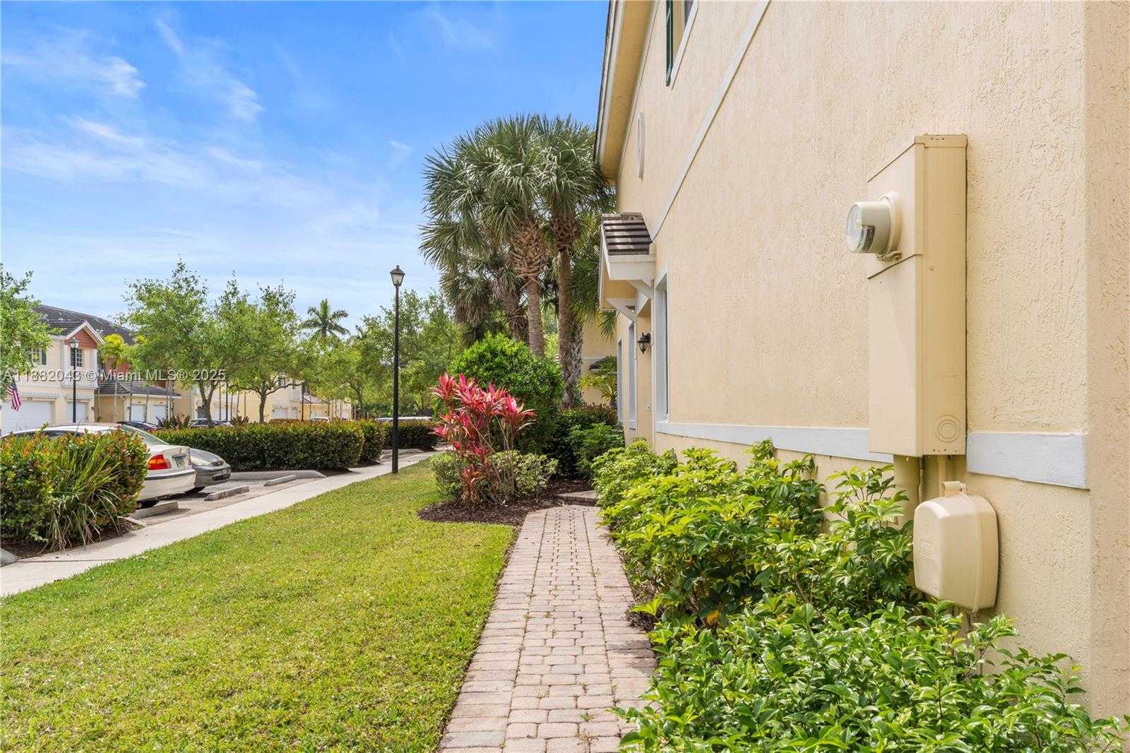 Small Image of 7702 PADDOCK PL #7702, Davie Number 49