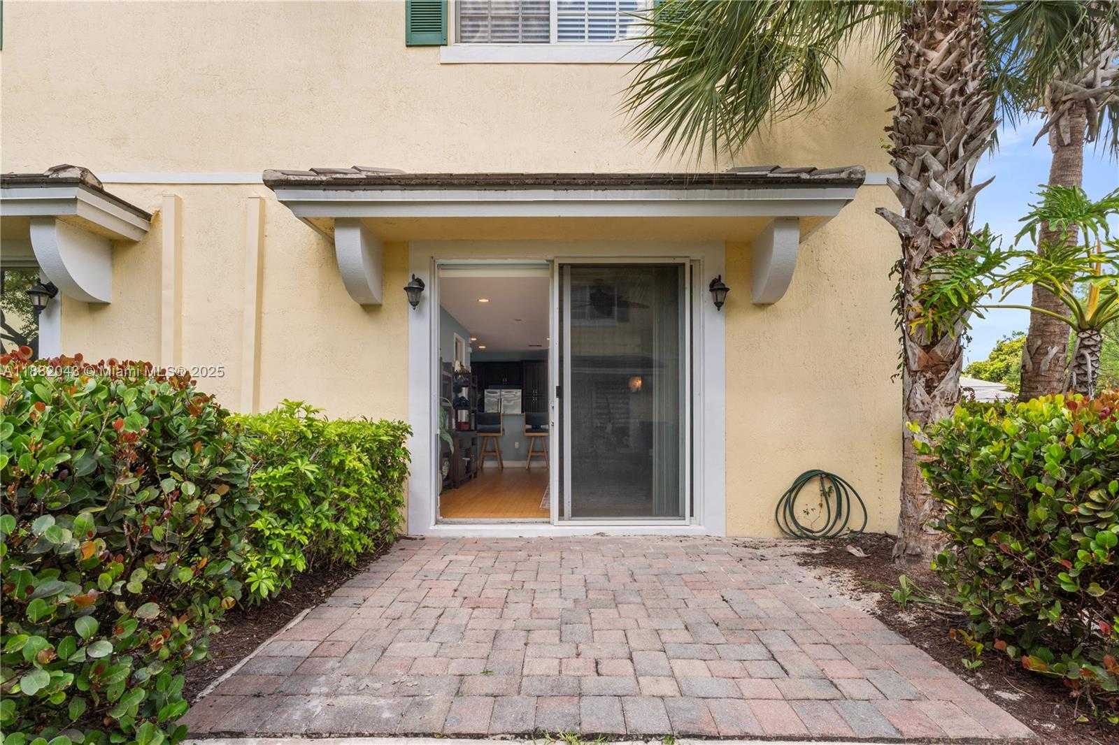 Small Image of 7702 PADDOCK PL #7702, Davie Number 50