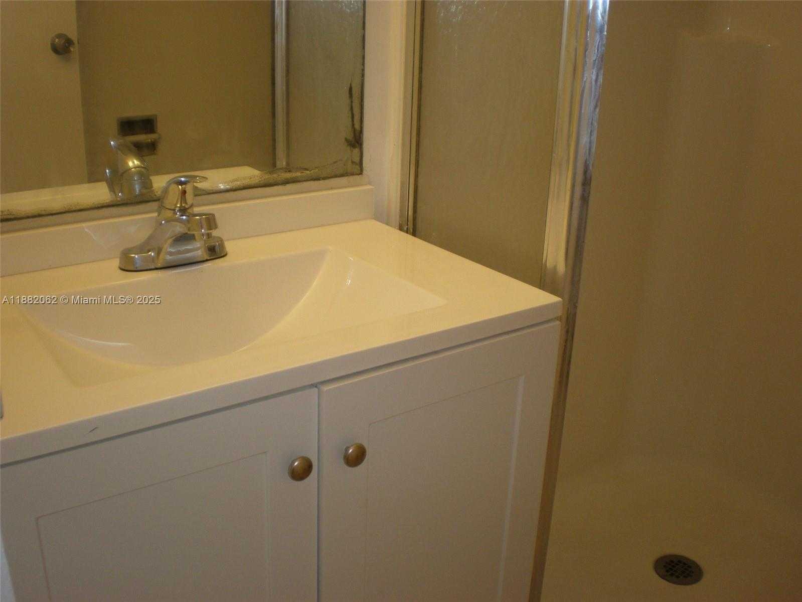 Small Image of 5855 WASHINGTON ST #92, Hollywood Number 5