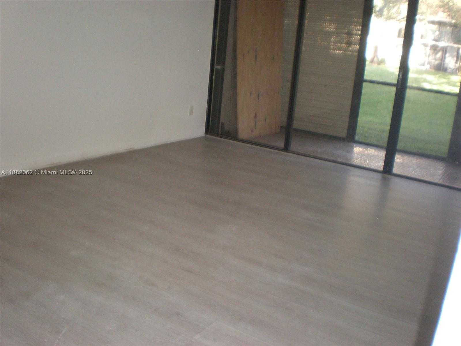 Small Image of 5855 WASHINGTON ST #92, Hollywood Number 8