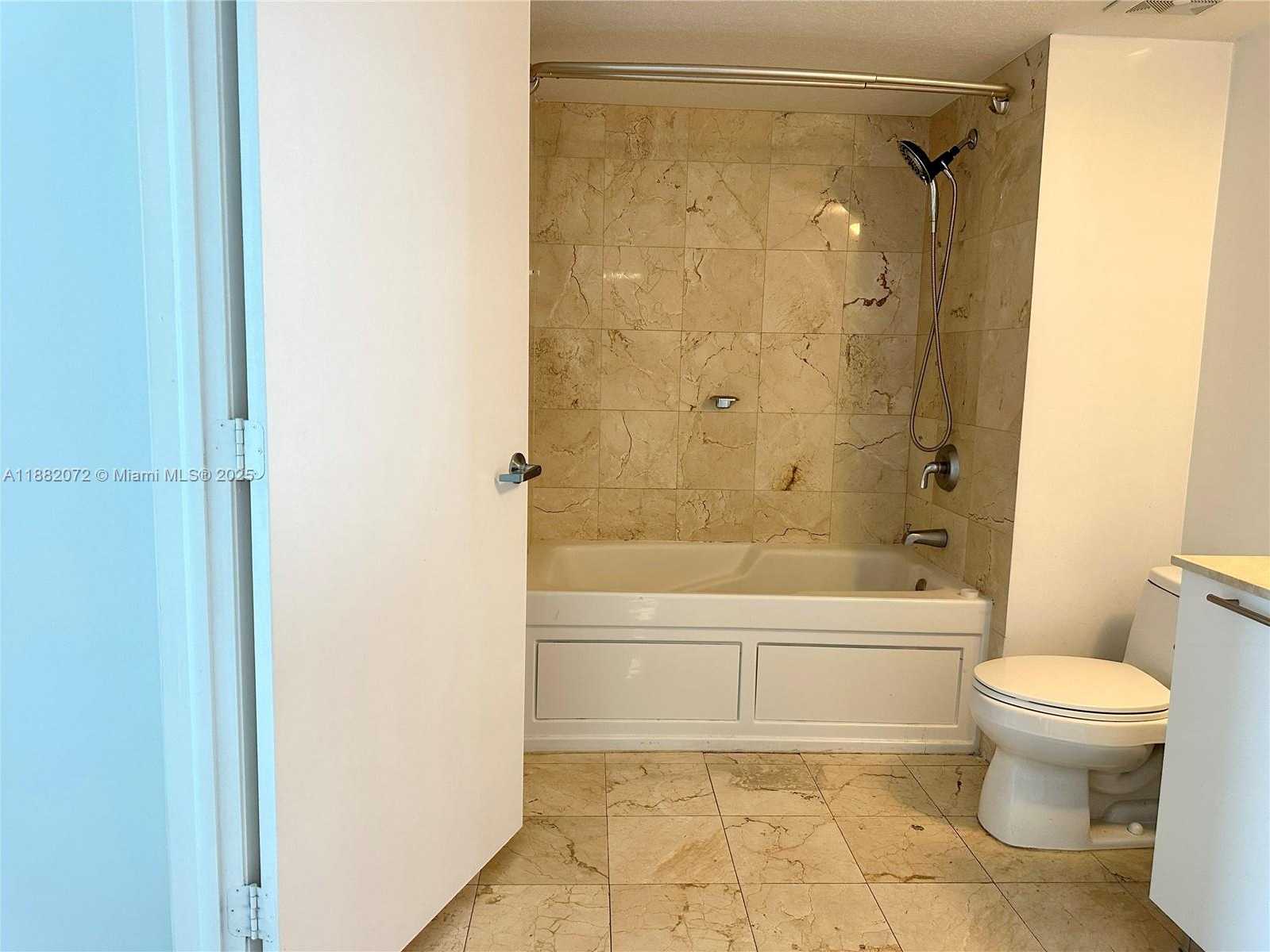 Small Image of 1800 NORTH BAYSHORE DR #4102, Miami Number 14