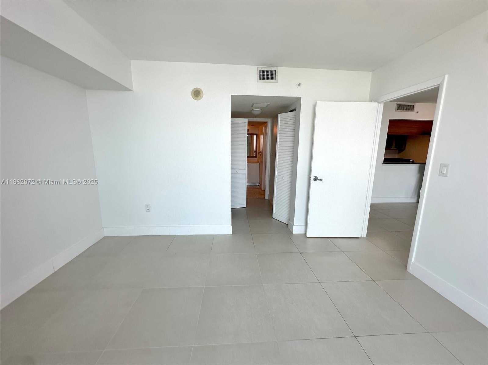 Small Image of 1800 NORTH BAYSHORE DR #4102, Miami Number 20
