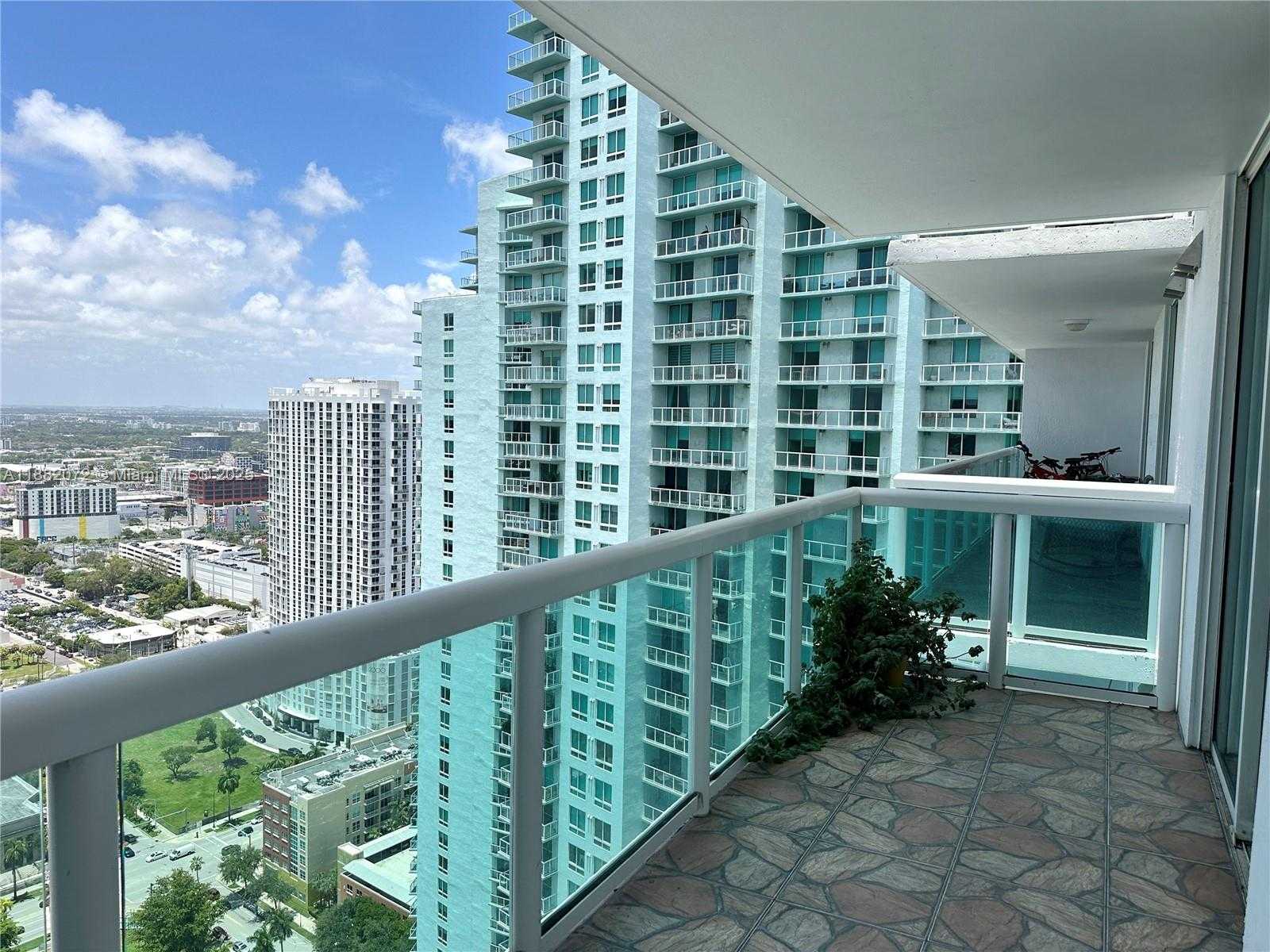 Small Image of 1800 NORTH BAYSHORE DR #4102, Miami Number 24