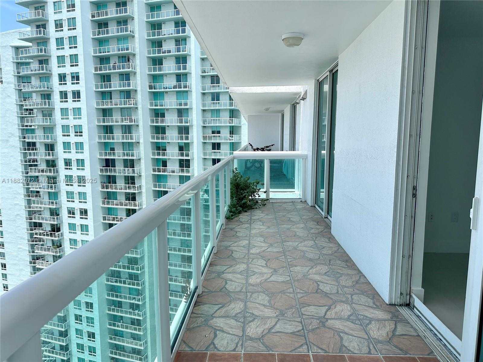 Small Image of 1800 NORTH BAYSHORE DR #4102, Miami Number 26