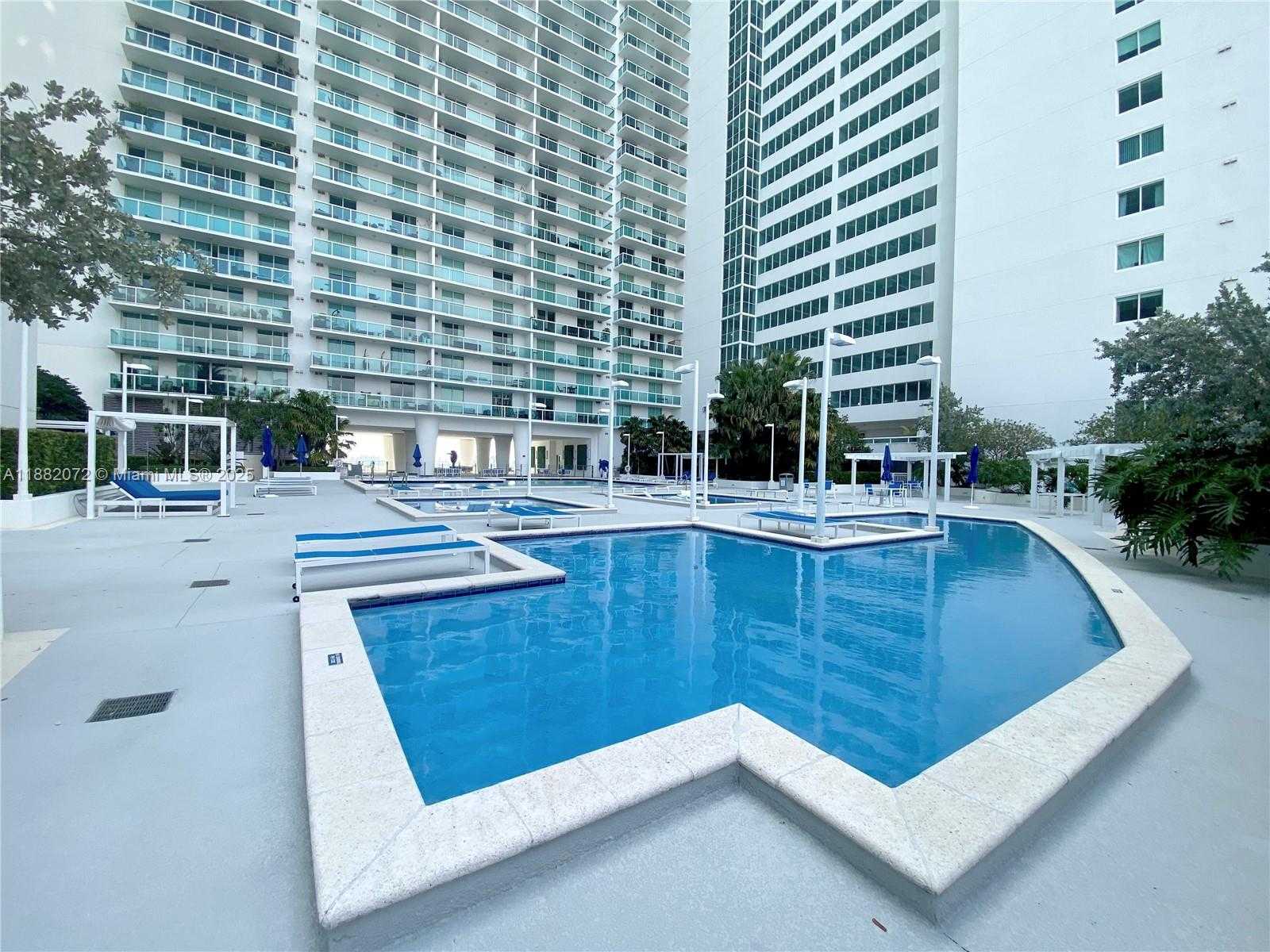 Small Image of 1800 NORTH BAYSHORE DR #4102, Miami Number 31