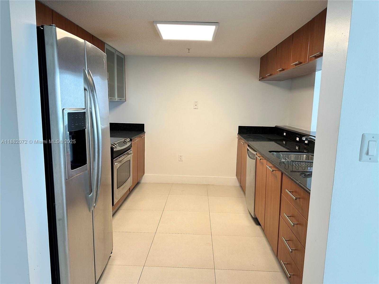 Small Image of 1800 NORTH BAYSHORE DR #4102, Miami Number 9