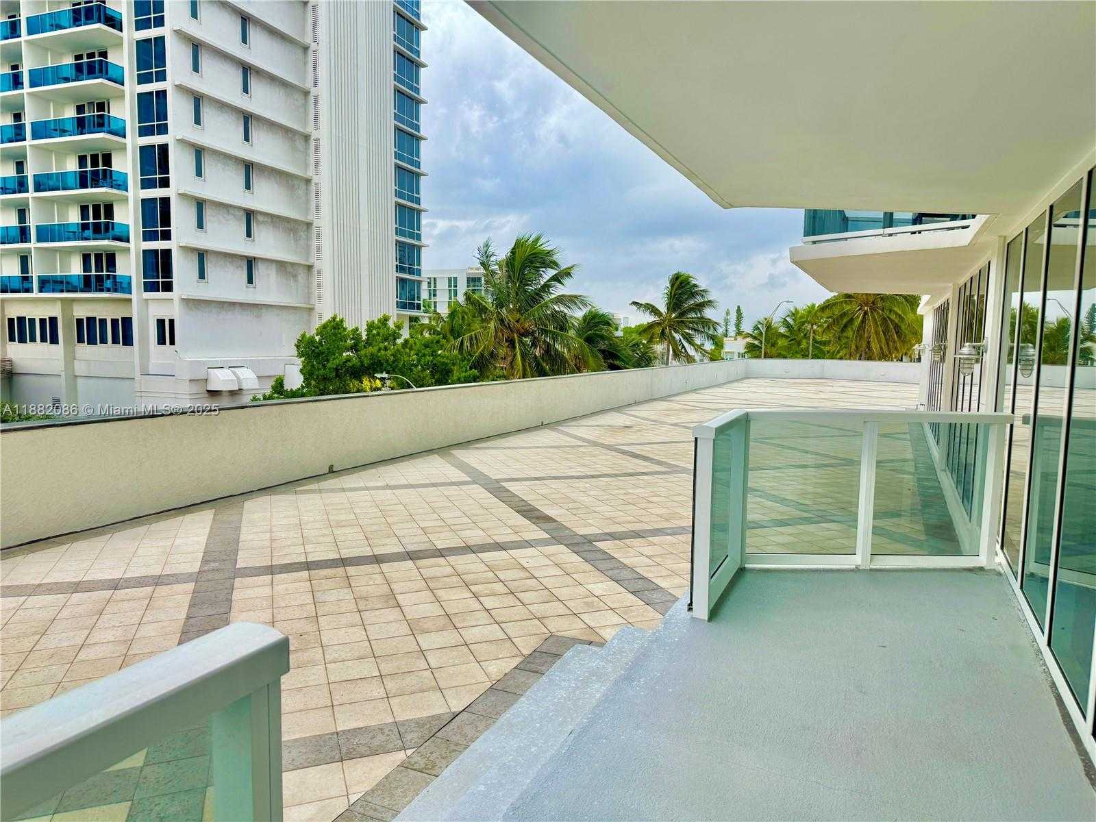 Small Image of 2401 COLLINS AVE #611, Miami Beach Number 41