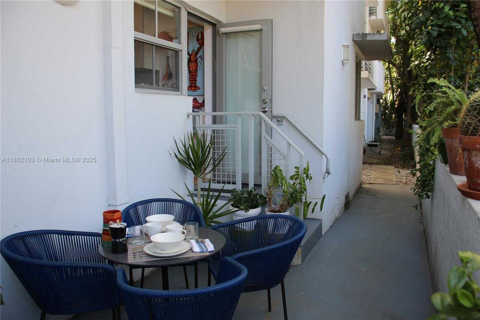 Small Image of 1600 MICHIGAN AVE #1, Miami Beach Number 13