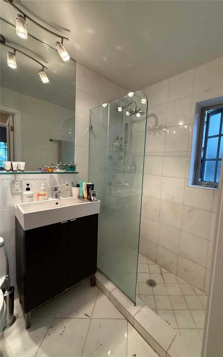 Small Image of 1600 MICHIGAN AVE #1, Miami Beach Number 6