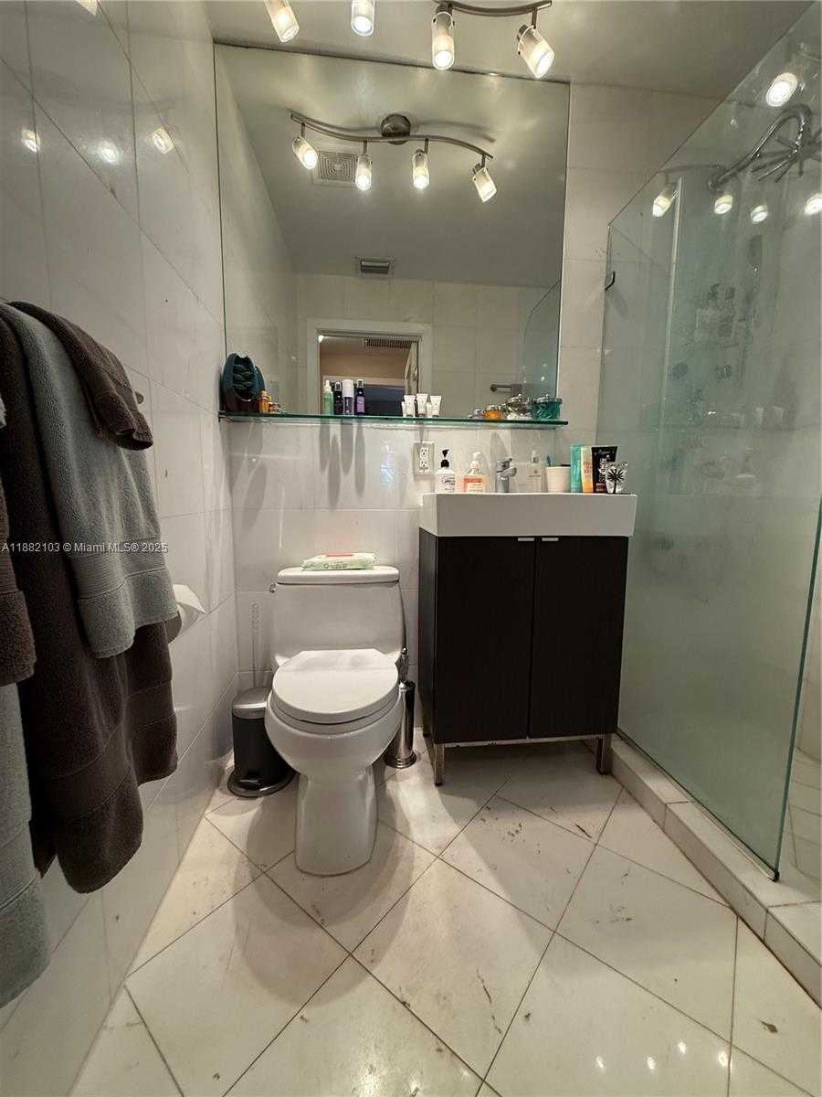 Small Image of 1600 MICHIGAN AVE #1, Miami Beach Number 7