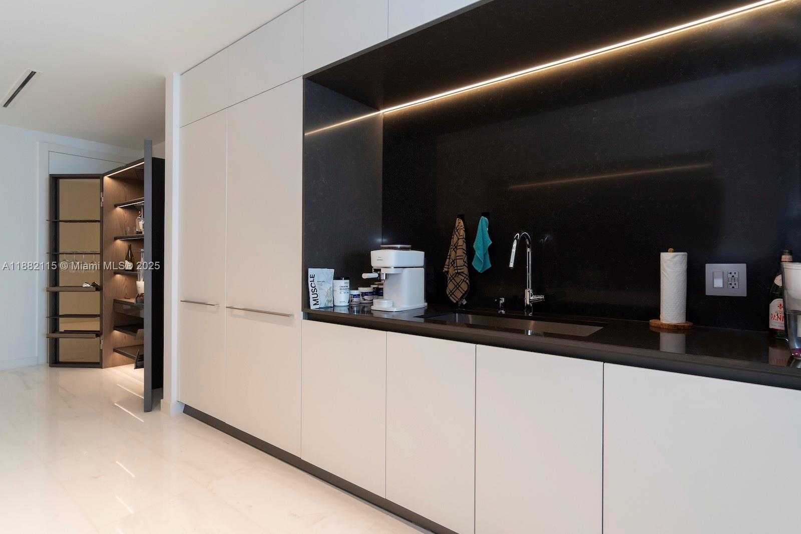Small Image of 300 BISCAYNE BLVD WAY #3503, Miami Number 16