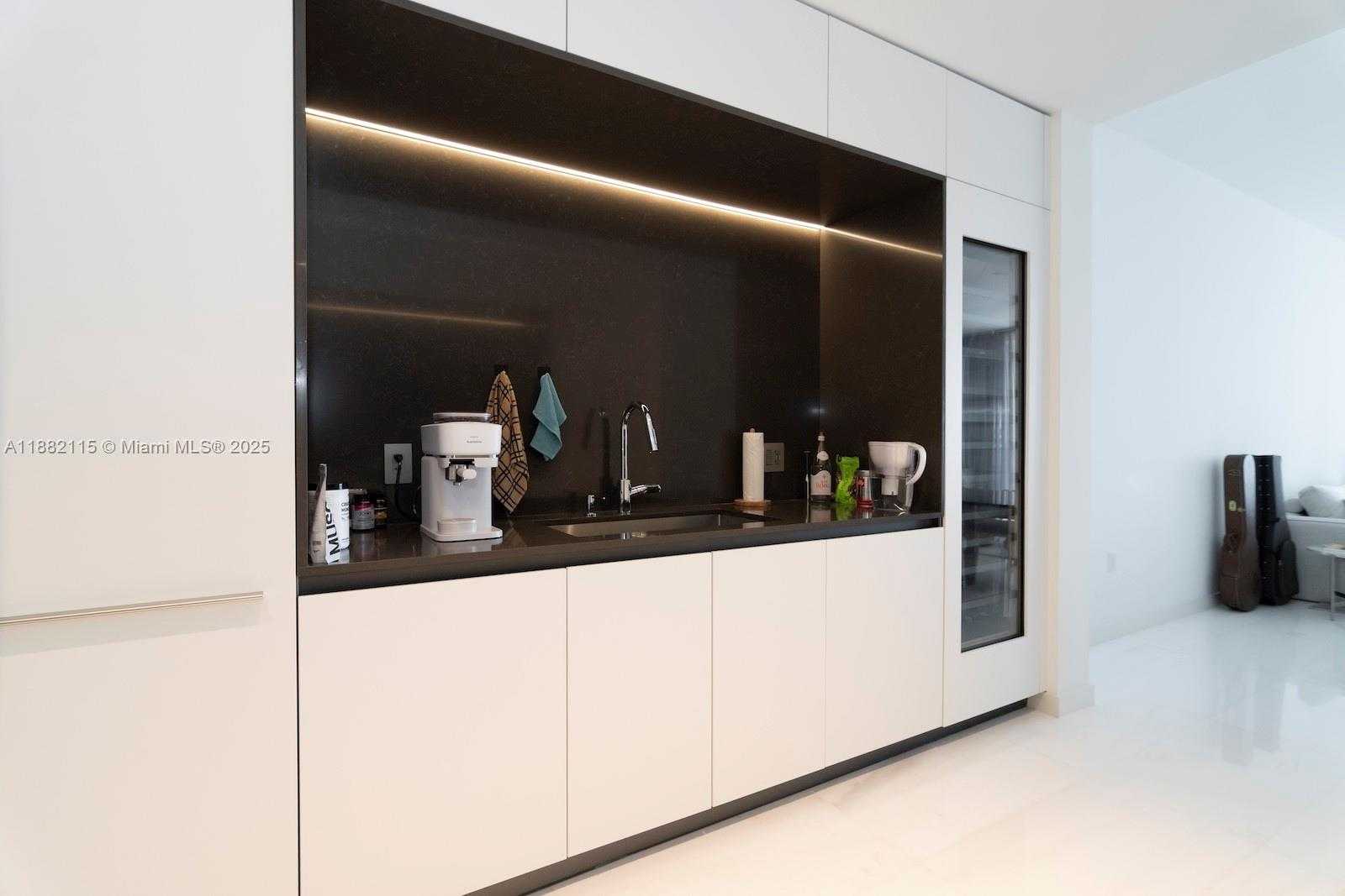 Small Image of 300 BISCAYNE BLVD WAY #3503, Miami Number 18